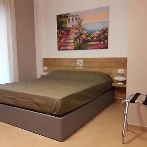 Euforia - Tre Sedi - Three Locations Nápoles